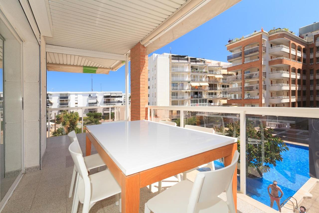 Uhc Center Apartments Salou Bagian luar foto