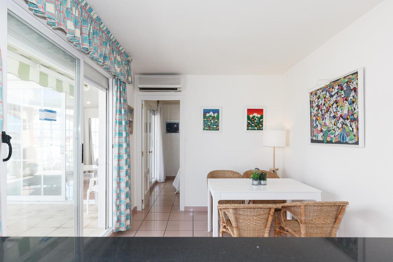 Uhc Center Apartments Salou Bagian luar foto