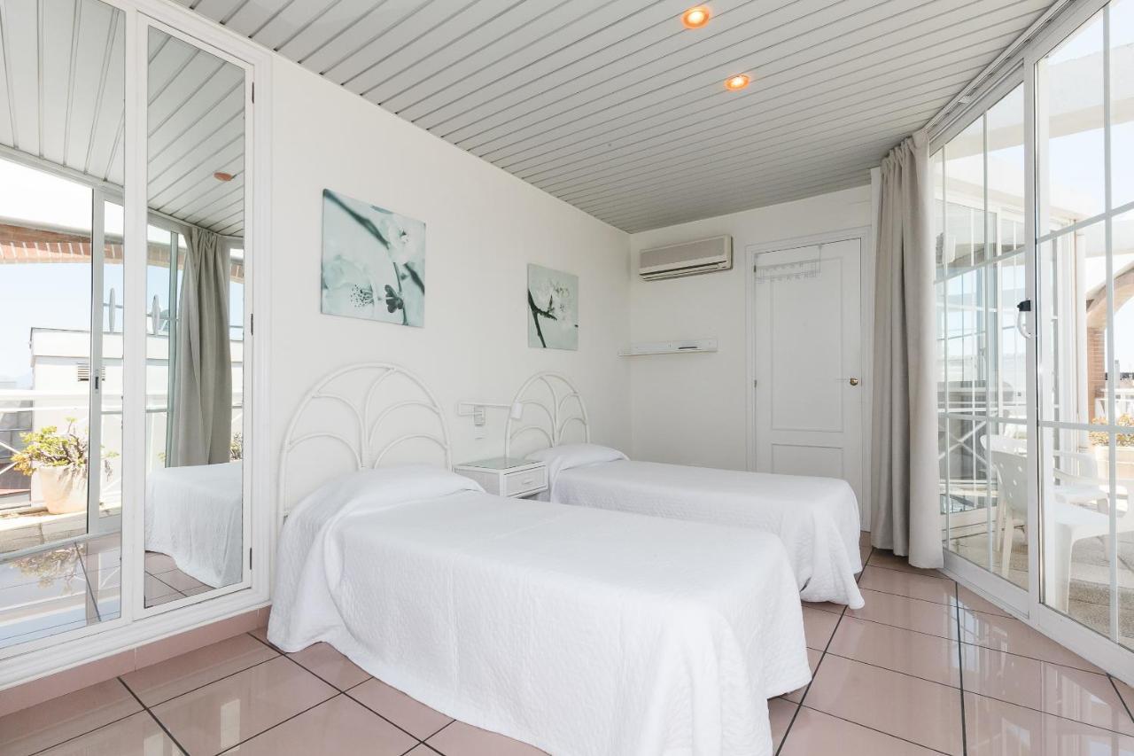Uhc Center Apartments Salou Bagian luar foto