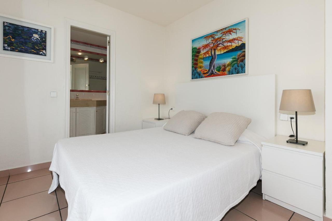 Uhc Center Apartments Salou Bagian luar foto