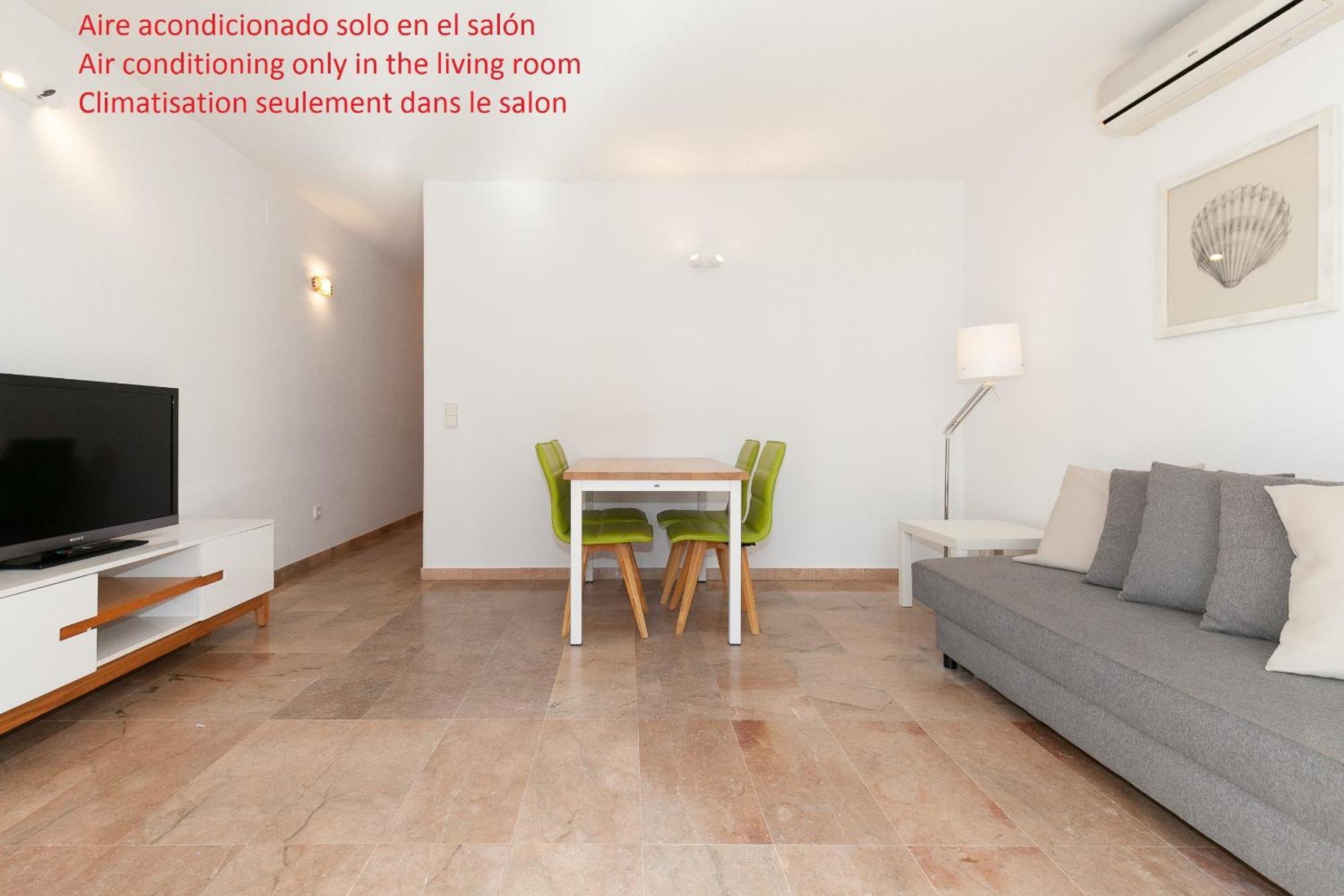 Uhc Center Apartments Salou Bagian luar foto