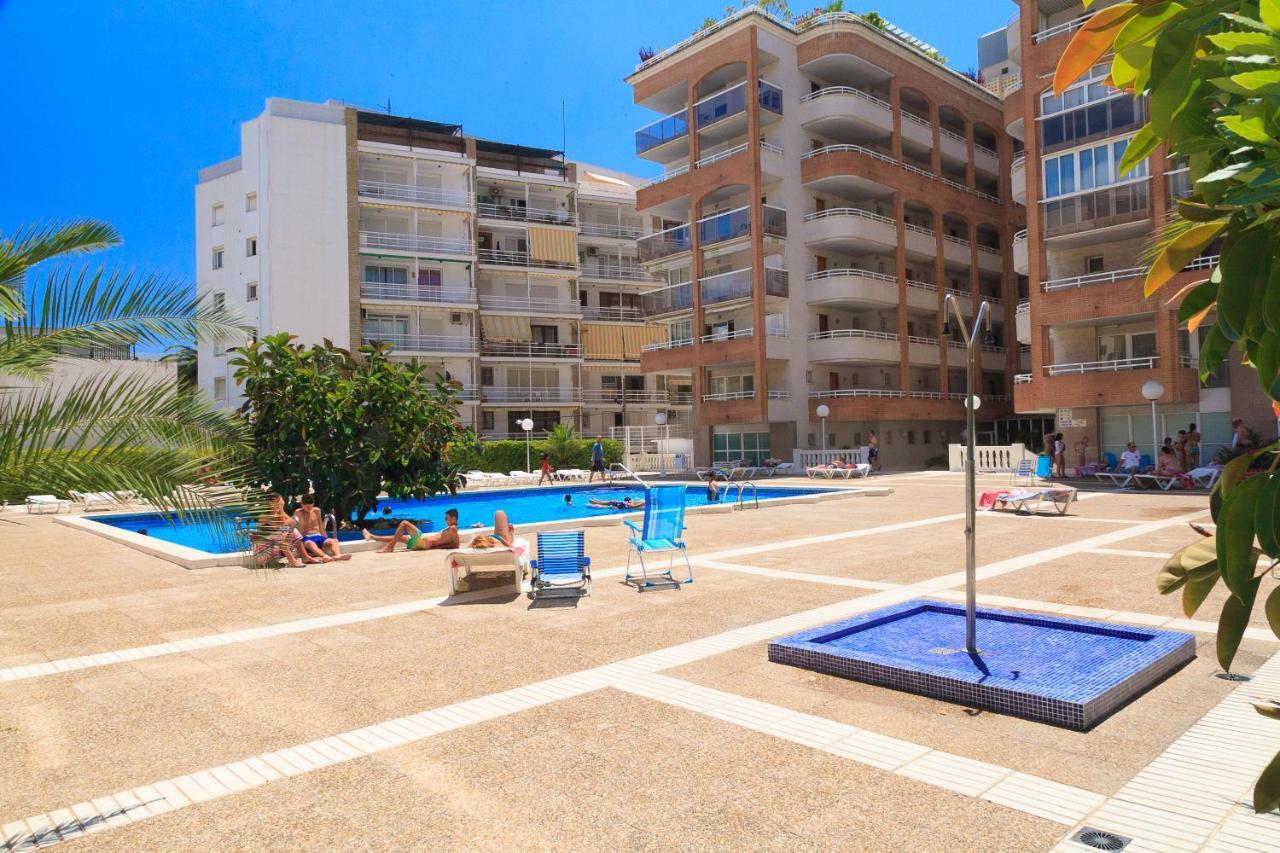 Uhc Center Apartments Salou Bagian luar foto