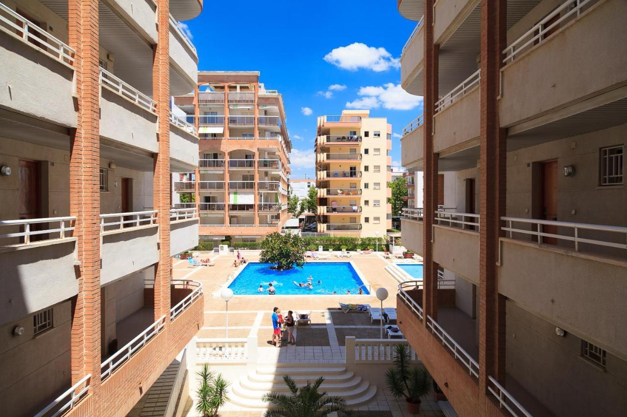 Uhc Center Apartments Salou Bagian luar foto