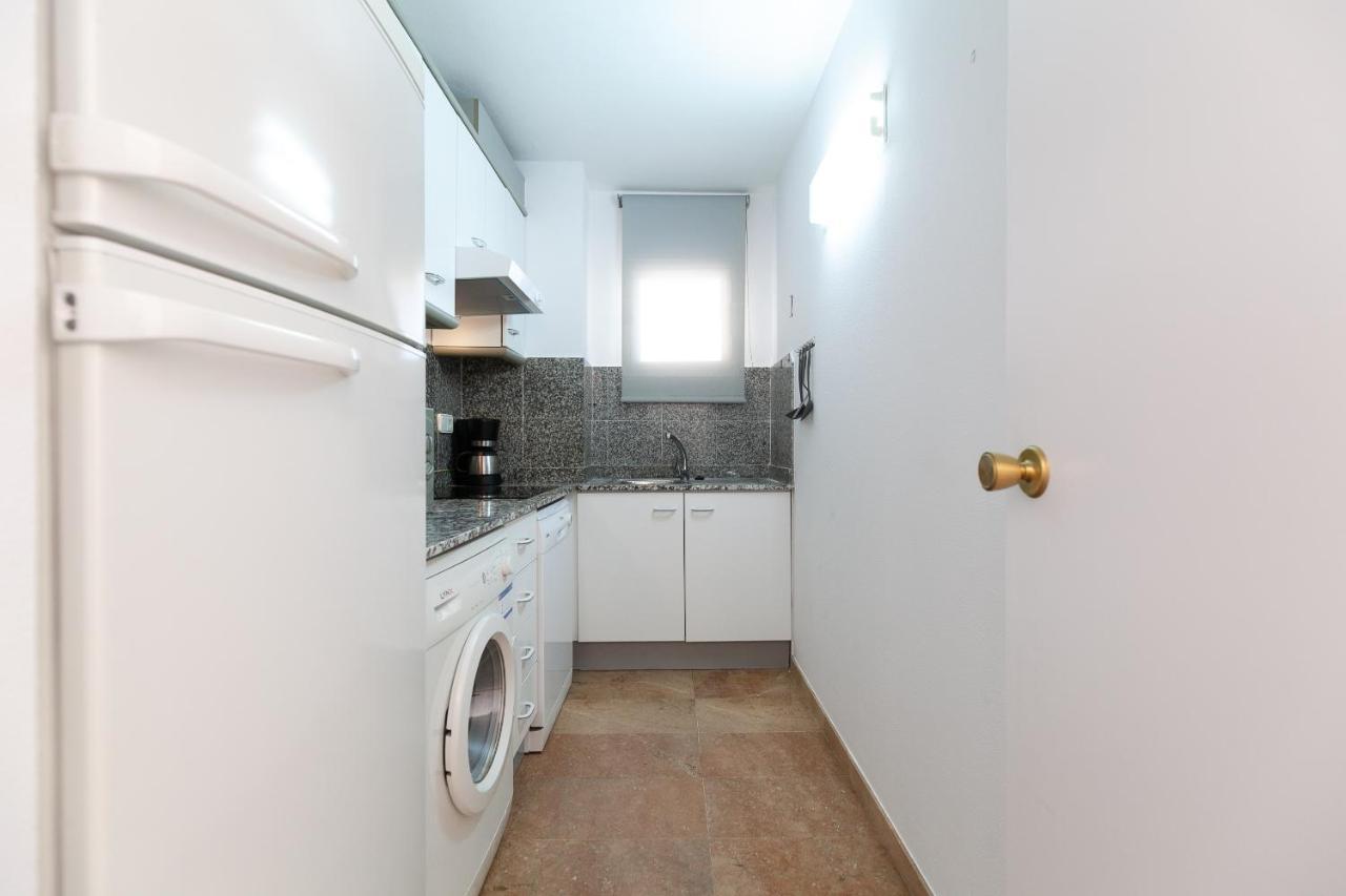 Uhc Center Apartments Salou Bagian luar foto